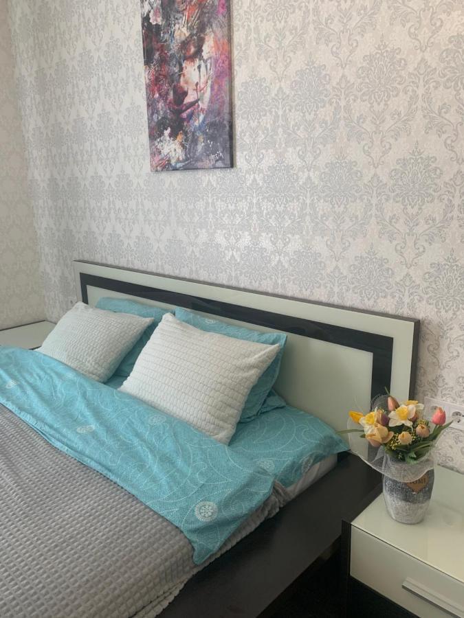 Квартал Apartment Khmel'nyts'kyy Exterior photo