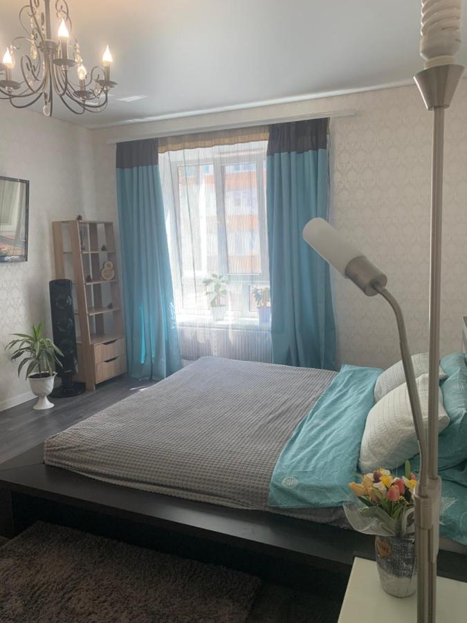 Квартал Apartment Khmel'nyts'kyy Exterior photo